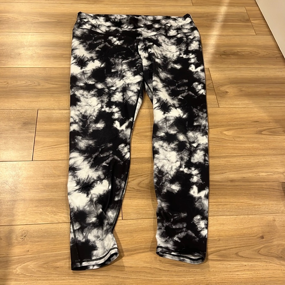 Fabletics Define PowerHold High-Waisted Legging